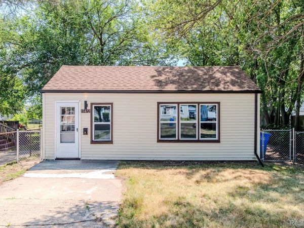 11472 Cadillac Avenue , Warren, Mi 48089