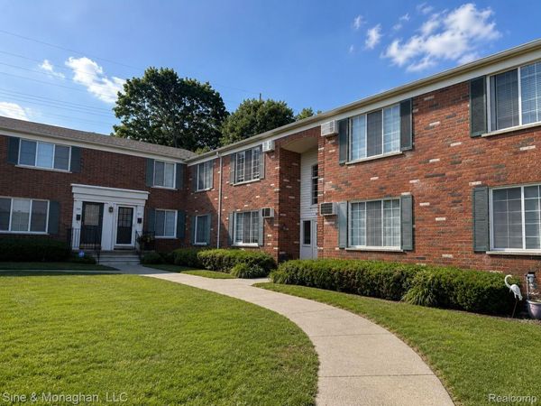 433 Miller Avenue , Unit 203, Rochester, Mi 48307