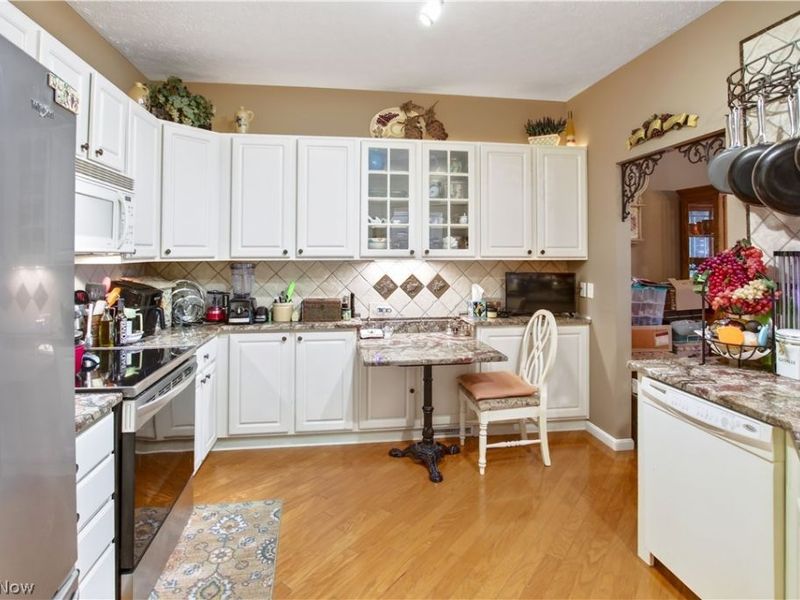 33253 Fairport Drive, Avon Lake, OH 44012 Photo 20