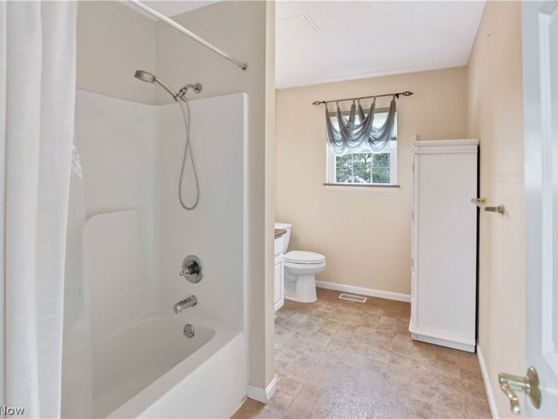 33253 Fairport Drive, Avon Lake, OH 44012 Photo 25