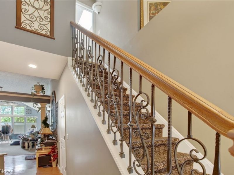33253 Fairport Drive, Avon Lake, OH 44012 Photo 3