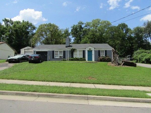 2717 Hartford Dr , Nashville, TN 37210