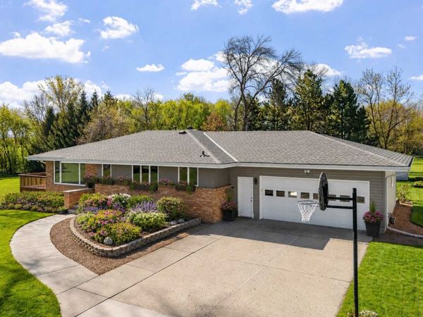 616 Elm Avenue SE, Montgomery, MN 56069