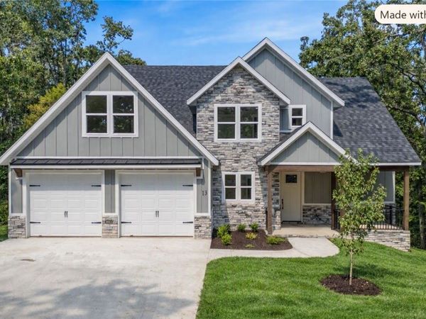 13 Strichen Lane , Bella Vista, AR 72715