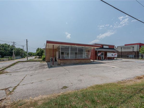 1701 & 1703 W Martin Luther King Boulevard , Fayetteville, AR 72701