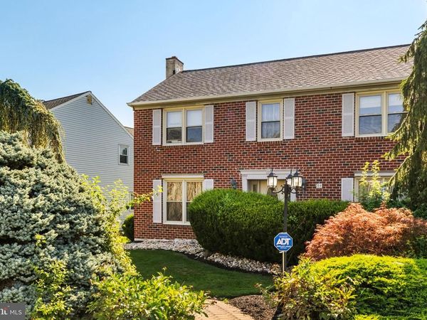 50 STARDUST DRIVE, SOUTHAMPTON, PA 18966
