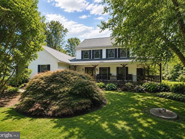 1825 WALNUT LANE, QUAKERTOWN, PA 18951