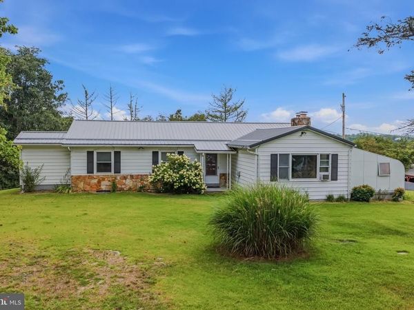 2712 FAIRVIEW DRIVE, BERKELEY SPRINGS, WV 25411