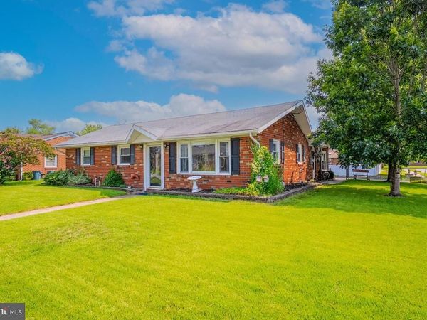 66 TROY AVENUE, GIBBSTOWN, NJ 08027