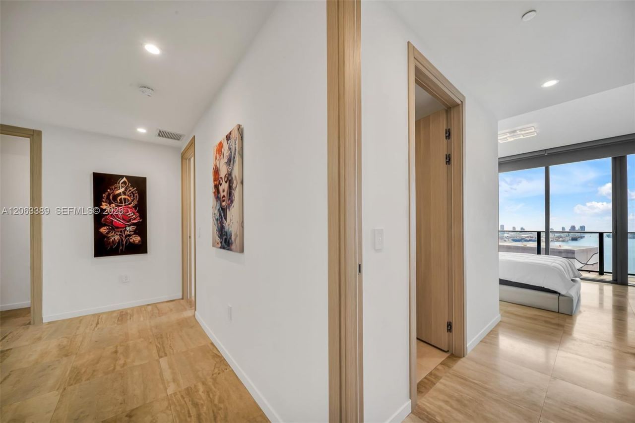 1000 Brickell Plz, Unit PH5503, Miami, FL 33131 Photo