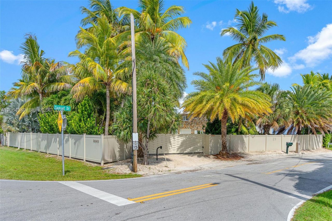 74049 Overseas Hwy, Islamorada, FL 33036 Photo