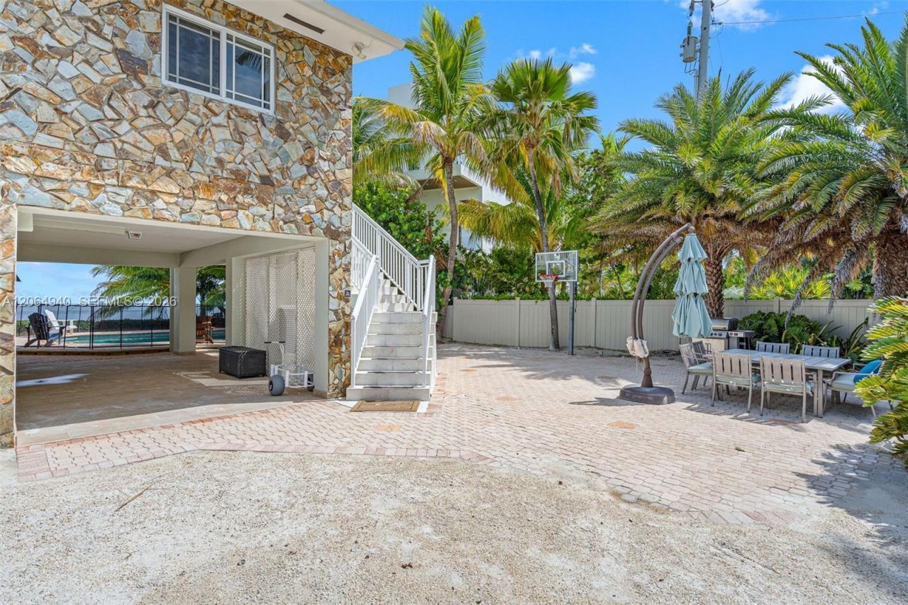 74049 Overseas Hwy, Islamorada, FL 33036 Photo