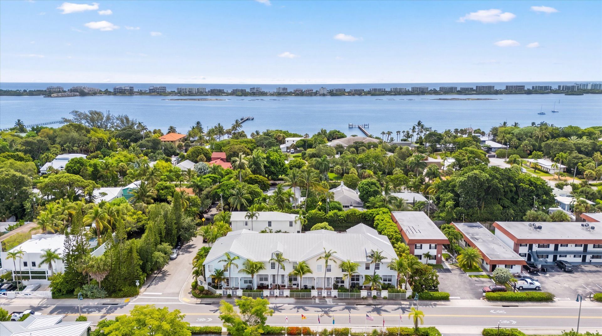 902 S Federal Highway, Lake Worth Beach, FL 33460 Photo