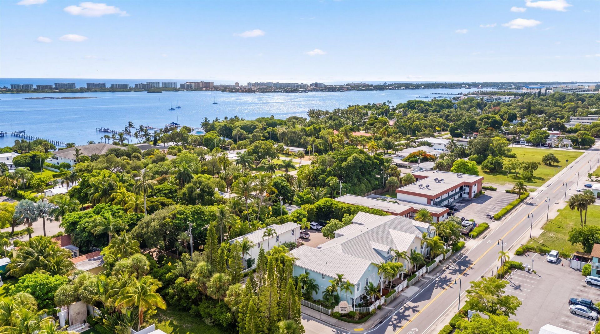 902 S Federal Highway, Lake Worth Beach, FL 33460 Photo