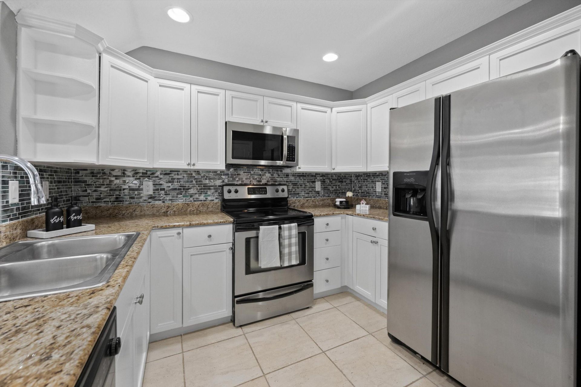902 S Federal Highway, Lake Worth Beach, FL 33460 Photo