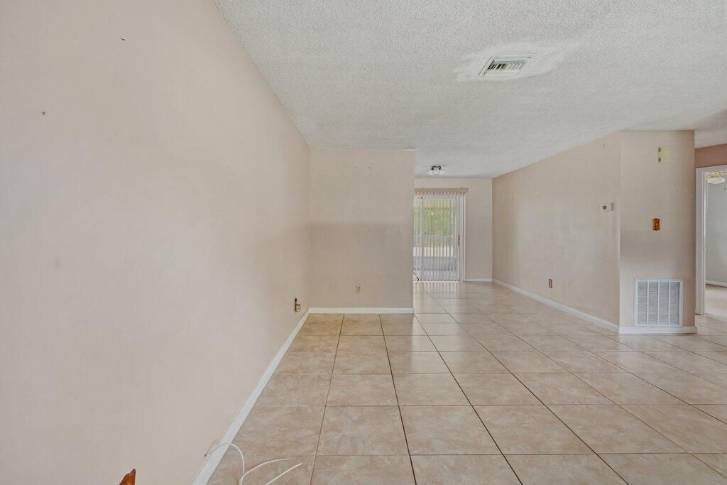 2907 Sherwood Lane, Fort Pierce, FL 34982 Photo