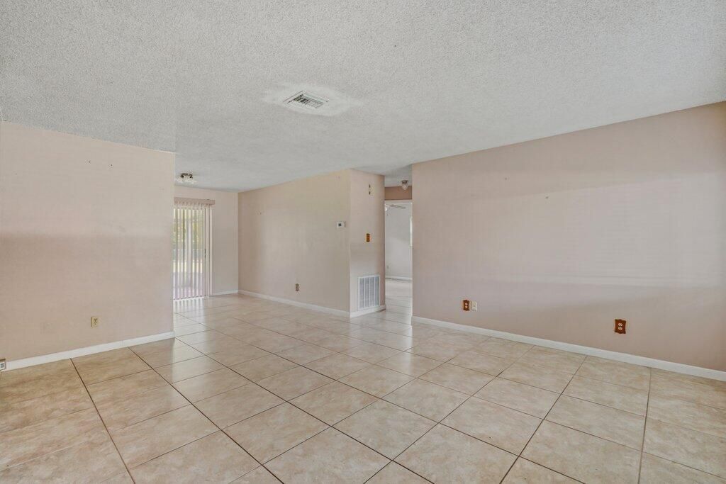 2907 Sherwood Lane, Fort Pierce, FL 34982 Photo