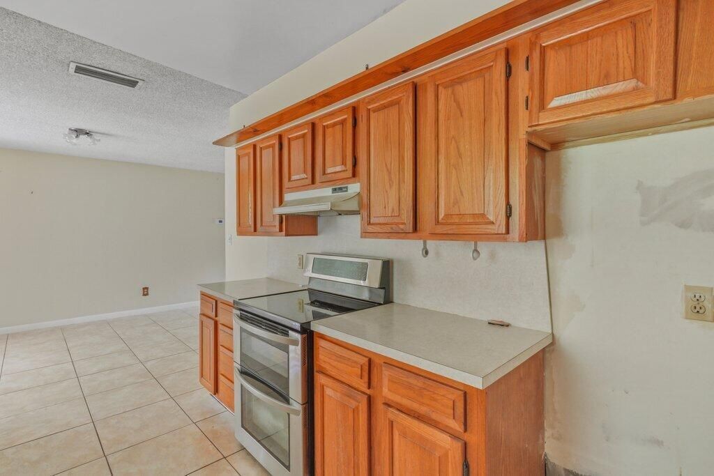2907 Sherwood Lane, Fort Pierce, FL 34982 Photo