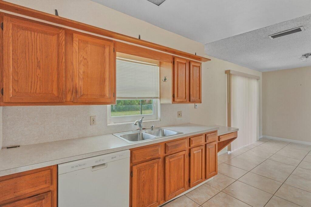 2907 Sherwood Lane, Fort Pierce, FL 34982 Photo
