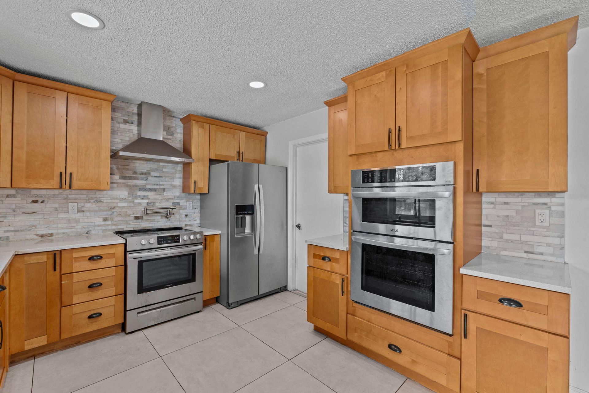 8560 NW 2nd Street, Coral Springs, FL 33071 Photo