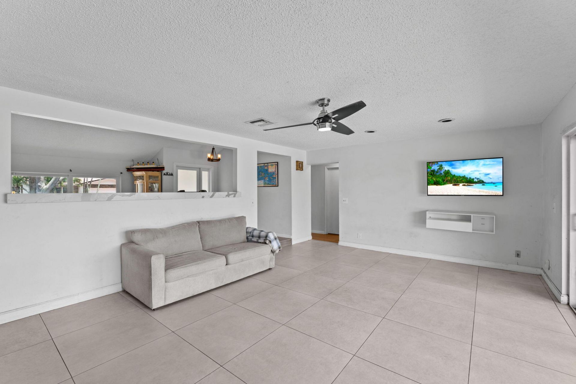 8560 NW 2nd Street, Coral Springs, FL 33071 Photo