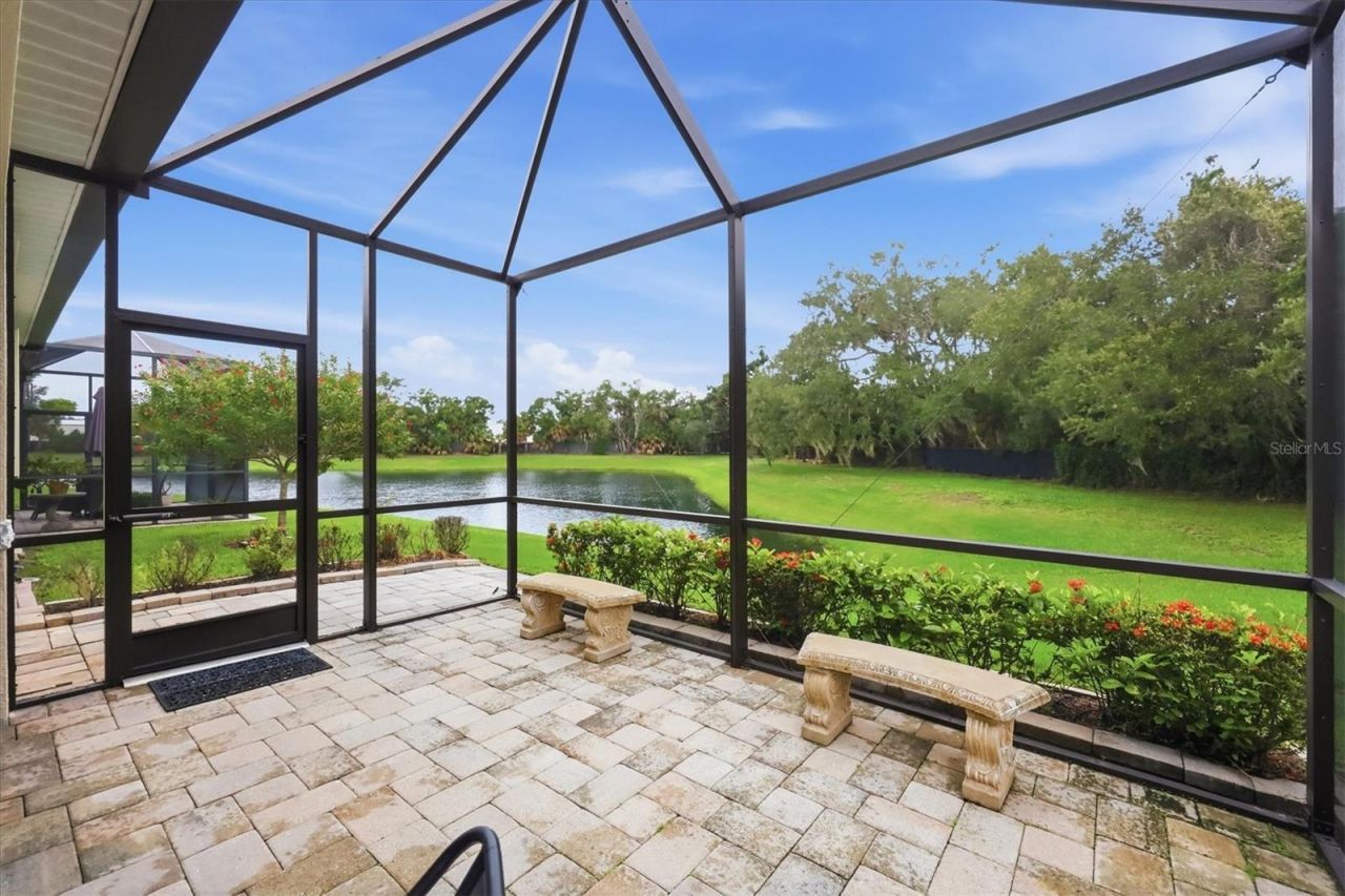 2905 Trustee Avenue, Sarasota, FL 34243 Photo