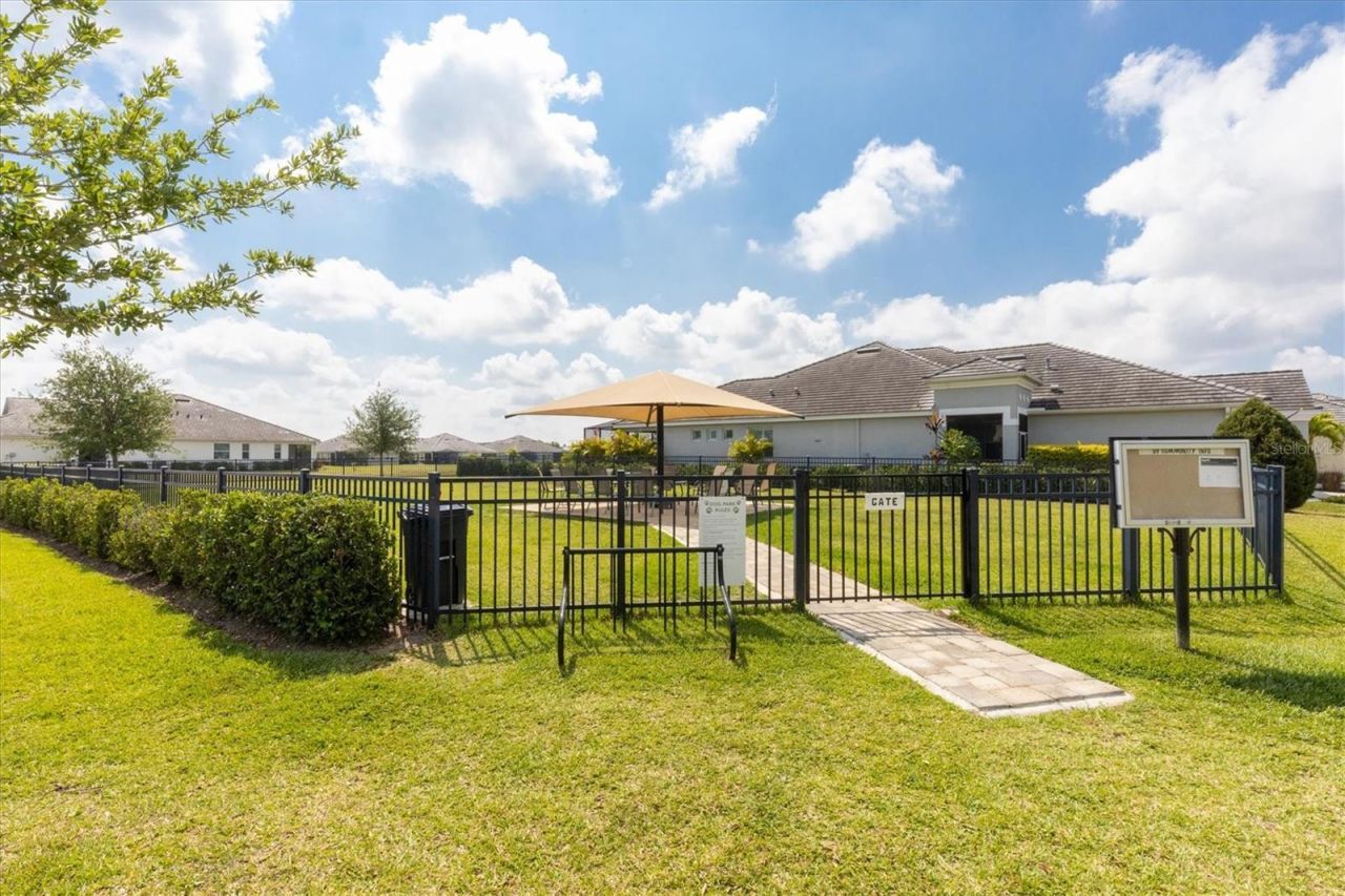 2905 Trustee Avenue, Sarasota, FL 34243 Photo