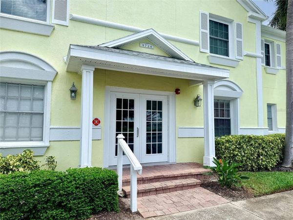 4728 BEACH DRIVE SE, Unit B, ST PETERSBURG, FL 33705