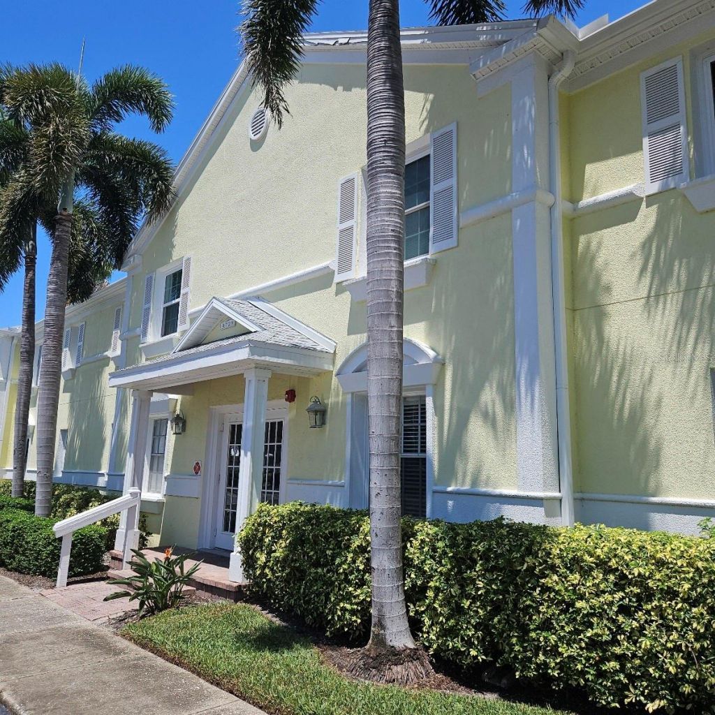 4728 Beach Drive Se, Unit B, Saint Petersburg, FL 33705 Photo