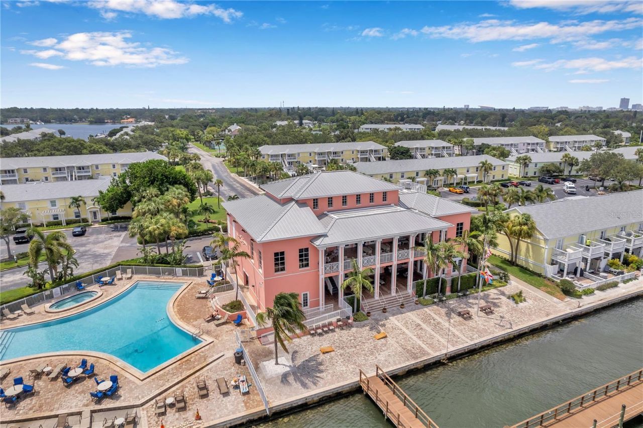 4728 Beach Drive Se, Unit B, Saint Petersburg, FL 33705 Photo
