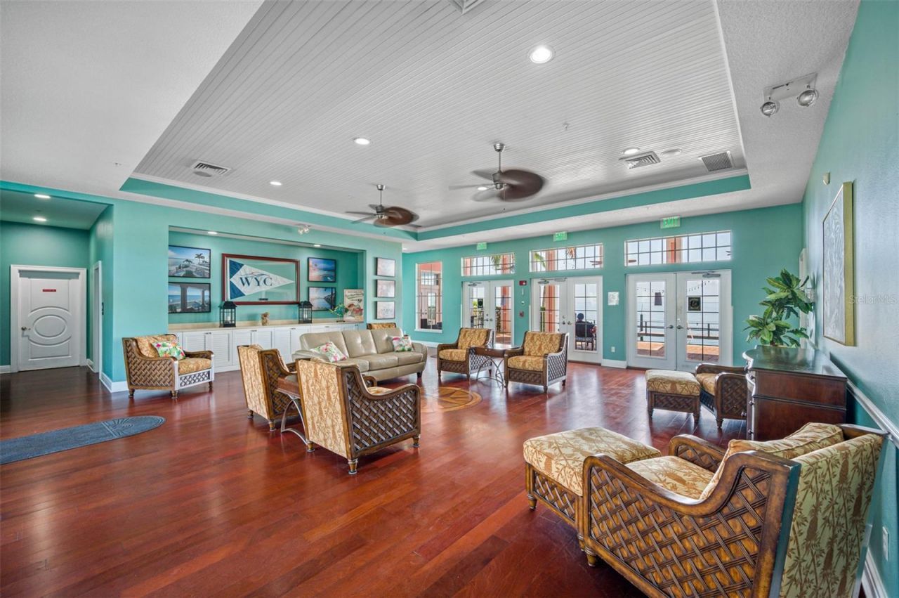 4728 Beach Drive Se, Unit B, Saint Petersburg, FL 33705 Photo