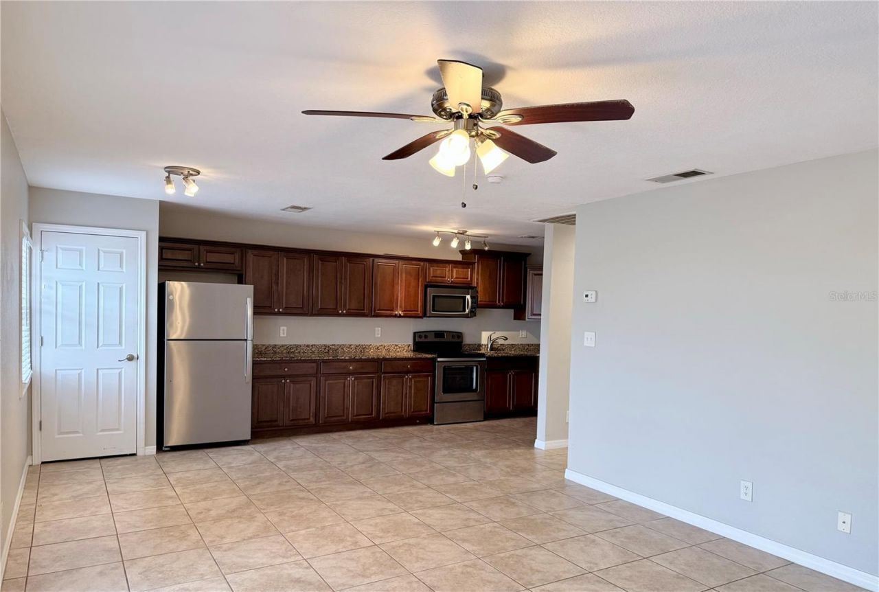 4728 Beach Drive Se, Unit B, Saint Petersburg, FL 33705 Photo