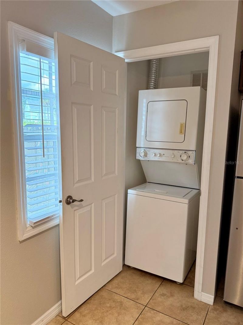 4728 Beach Drive Se, Unit B, Saint Petersburg, FL 33705 Photo