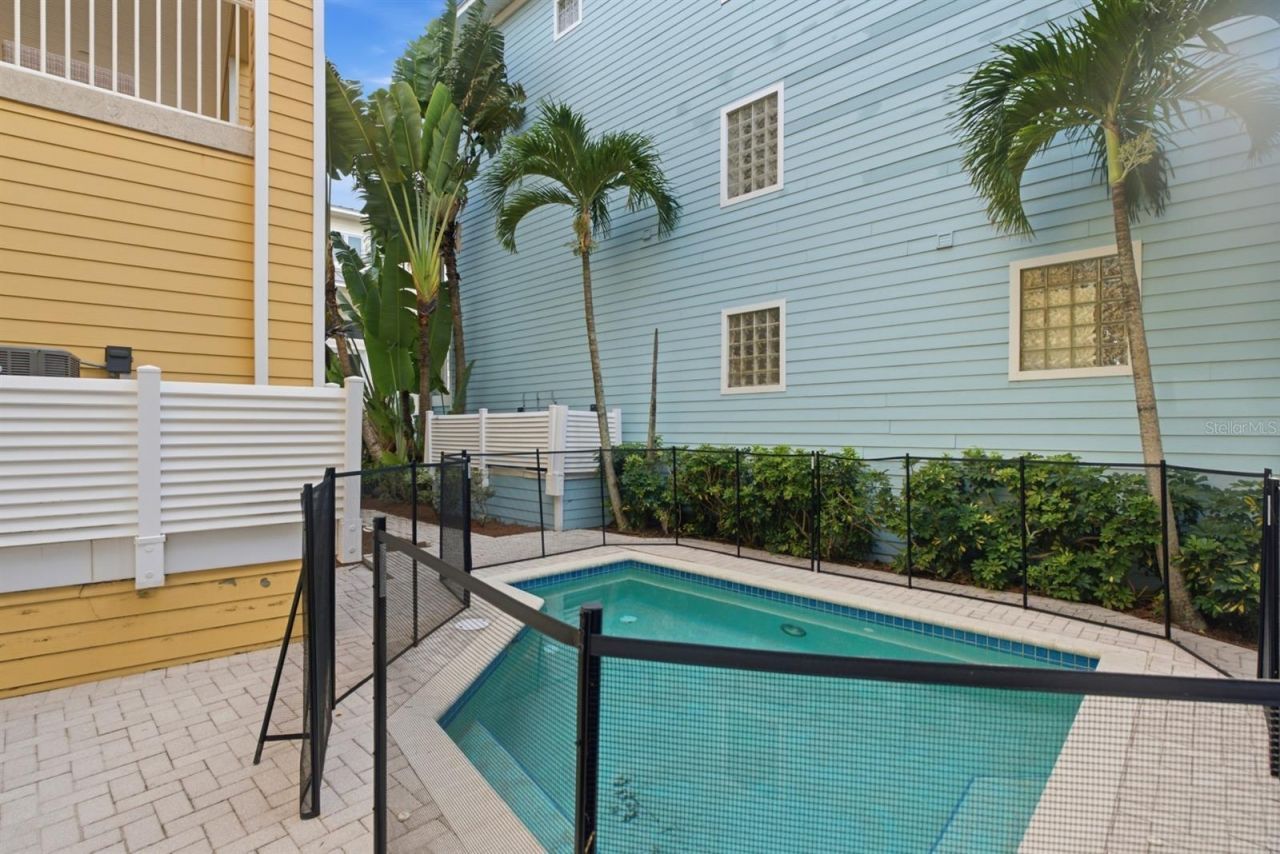 2718 Gulf Boulevard, Unit 2, Indian Rocks Beach, FL 33785 Photo