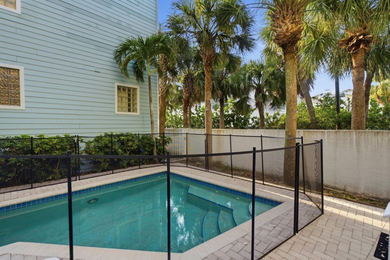 2718 Gulf Boulevard, Unit 2, Indian Rocks Beach, FL 33785 Photo