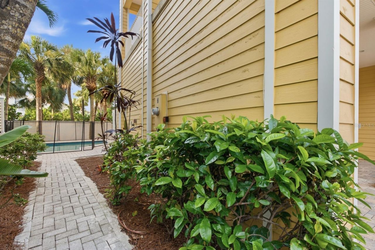 2718 Gulf Boulevard, Unit 2, Indian Rocks Beach, FL 33785 Photo