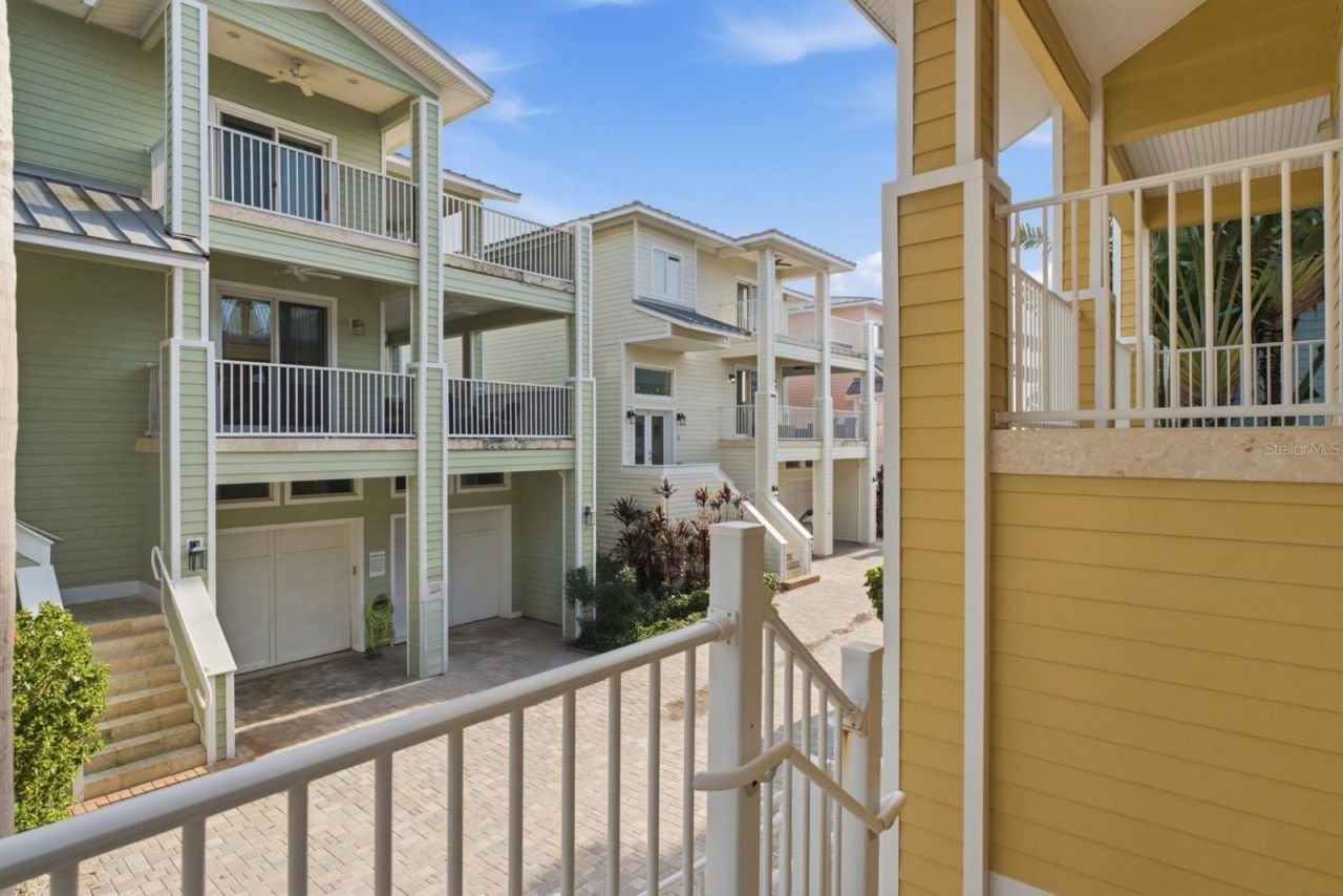 2718 Gulf Boulevard, Unit 2, Indian Rocks Beach, FL 33785 Photo