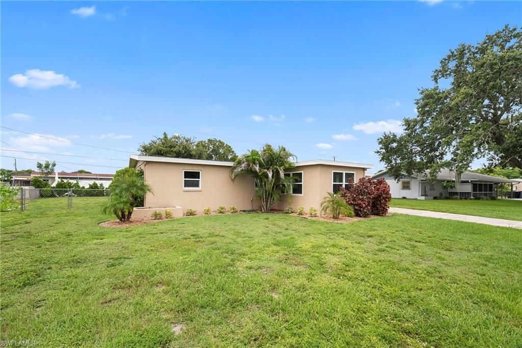 17 Alabama Rd S, Lehigh Acres, FL 33936 Photo