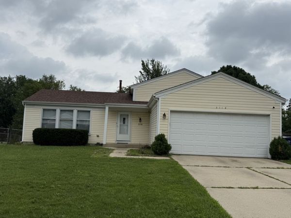 2116 Briar Hill Drive , Schaumburg, IL 60194