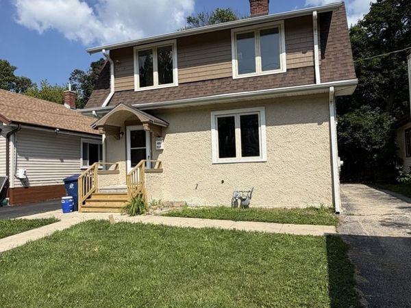 717 NEW YORK Street , Waukegan, IL 60085
