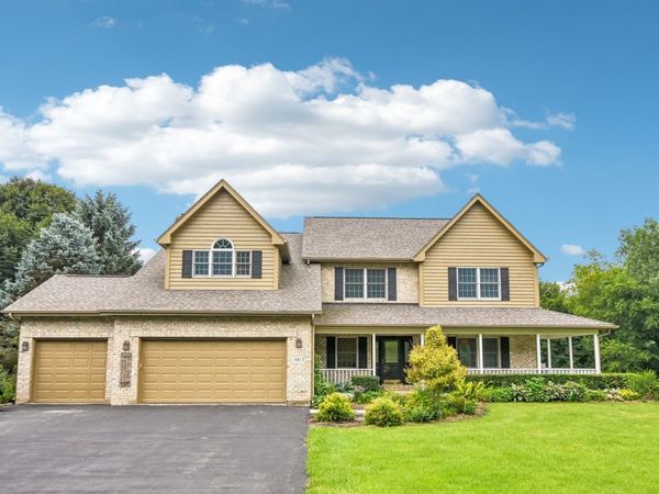 3013 Fawn Trail , Crystal Lake, IL 60012