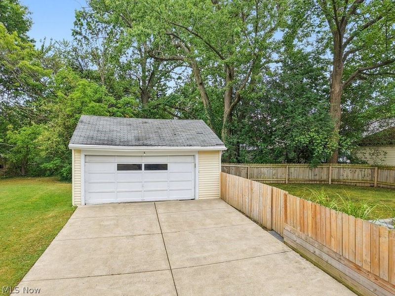 1691 S. Green Road, South Euclid, OH 44121 Photo 33
