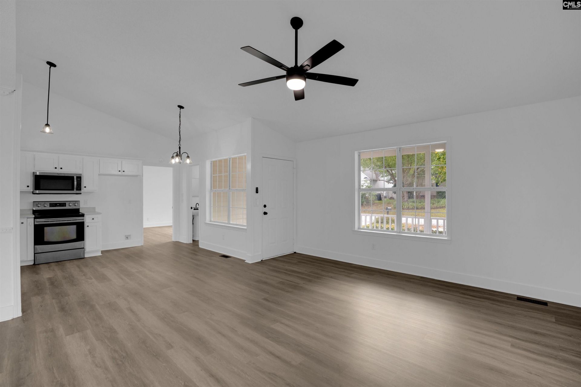 196 Bill Williamson Court Photo 4