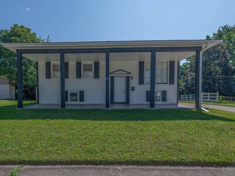 390 Sandy Lane, Franklin, OH 45005 Photo 1