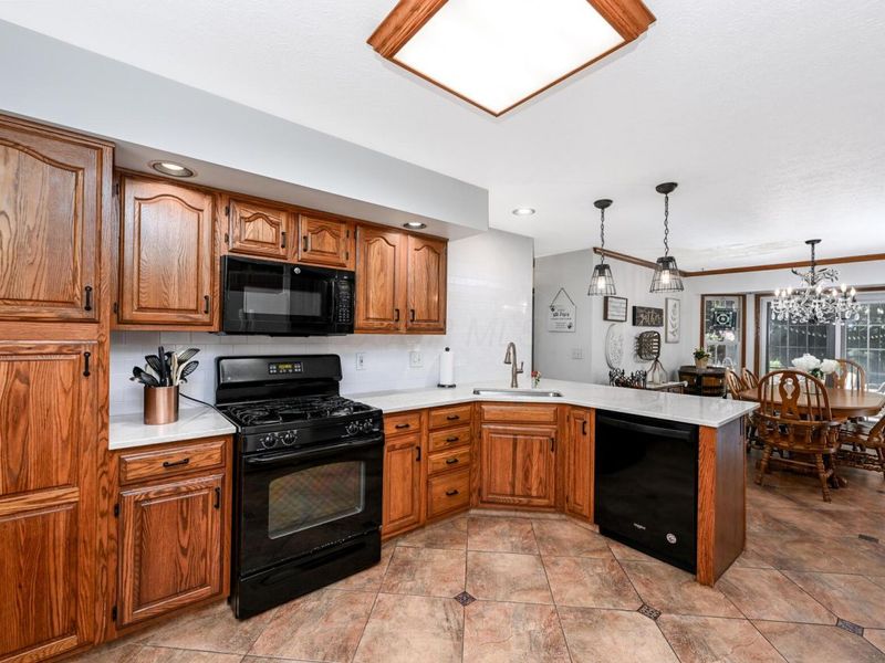 11660 Stone Creek Lane , Painesville, OH 44077 Photo 3