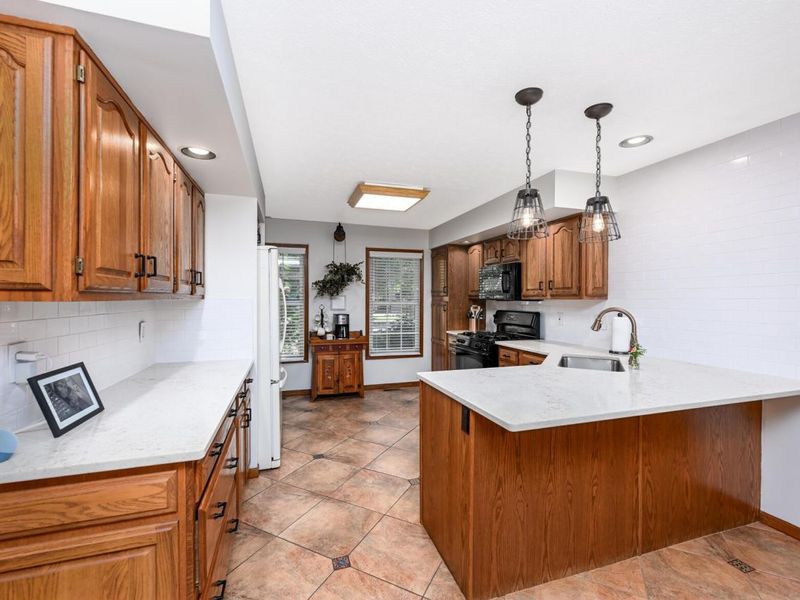 11660 Stone Creek Lane , Painesville, OH 44077 Photo 4