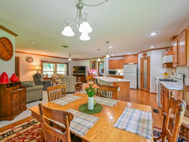 37283 Price Road , Logan, OH 43138 Photo 18