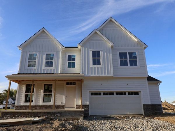684 Fadley Loop E, Delaware, OH 43015