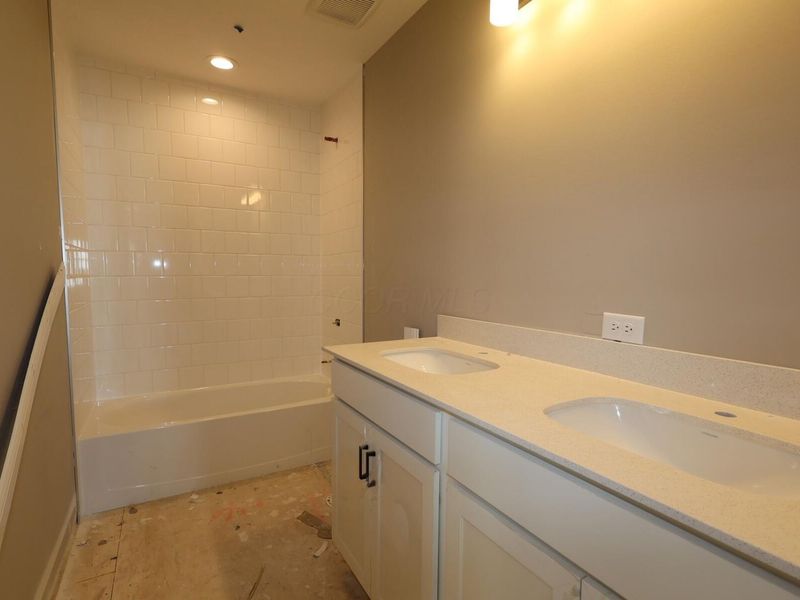 684 Fadley Loop E, Delaware, OH 43015 Photo 13
