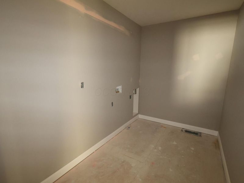 684 Fadley Loop E, Delaware, OH 43015 Photo 17